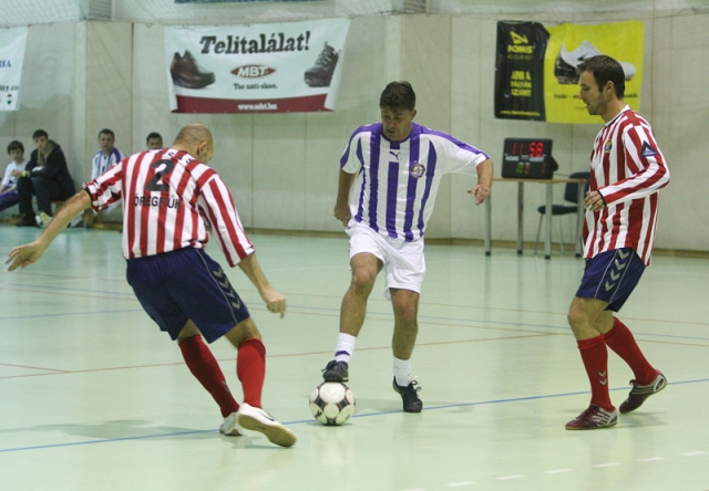 0futsal_ujpest_vasas09_10_02