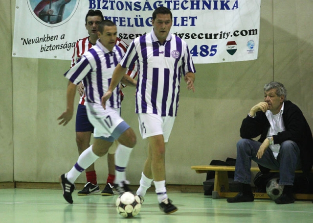 0futsal_ujpest_vasas09_10_03